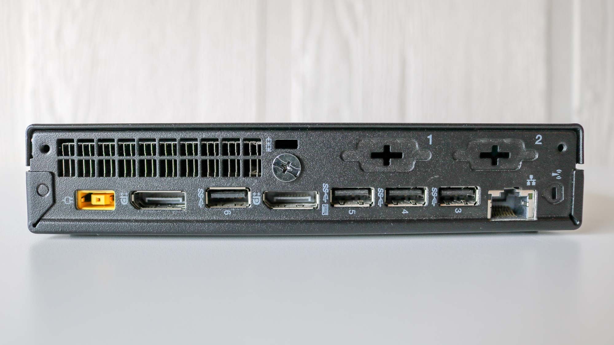 The rear I/O of the Lenovo ThinkCentre M910q Tiny